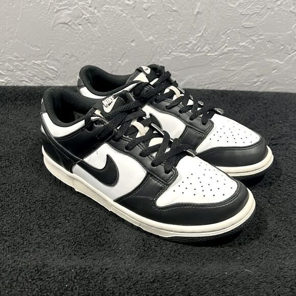 🔥🔥 Nike Dunk Low (Panda) Kids Black and White Sneakers - Big Kids Size 6.5 - E - Picture 4 of 12